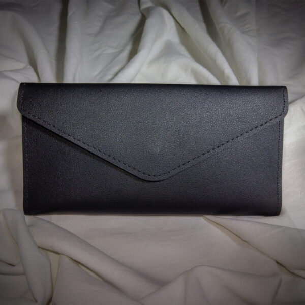 Taurus Envelope Black